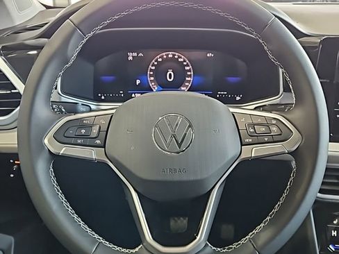 New 2026 Volkswagen Taos SE AWD/4WD image 34