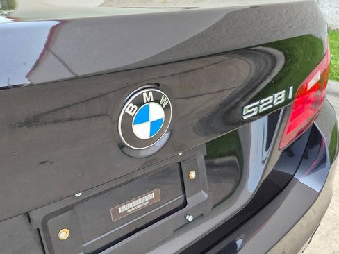 Used 2014 BMW 528i xDrive Sedan AWD/4WD image 21