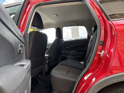Used 2022 Mitsubishi Outlander Sport ES AWD/4WD image 10