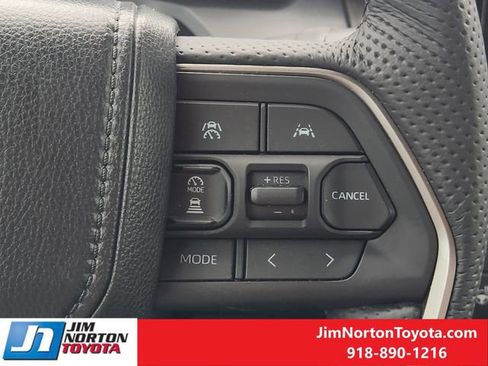 Used 2025 Toyota Tacoma Limited image 29