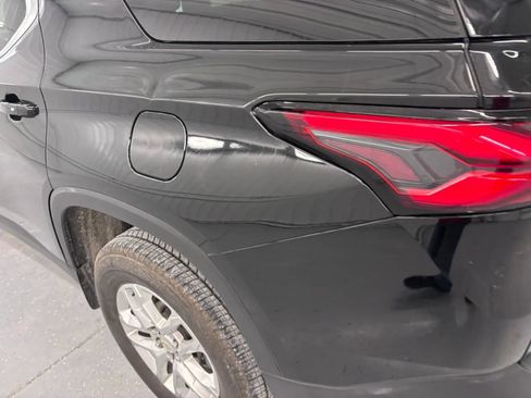 Used 2023 Chevrolet Traverse LS FWD image 20
