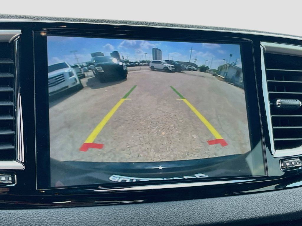 Used 2026 Chrysler Pacifica Select FWD image 13