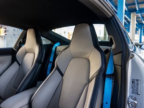 Used 2025 Porsche 911 Carrera image 23