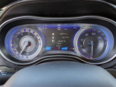 Used 2017 Chrysler 300 C image 23