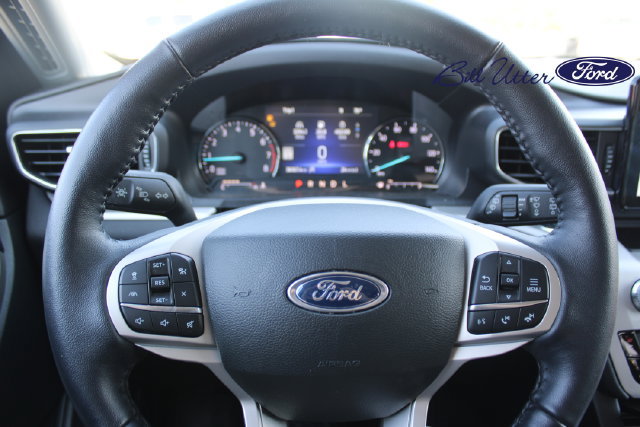 Used 2023 Ford Explorer XLT w/ Equipment Group 202A AWD/4WD image 25