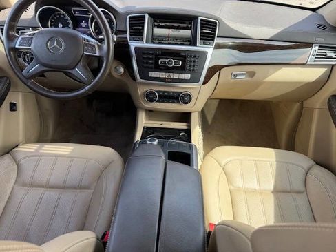 Used 2016 Mercedes-Benz GL 450 4MATIC image 28