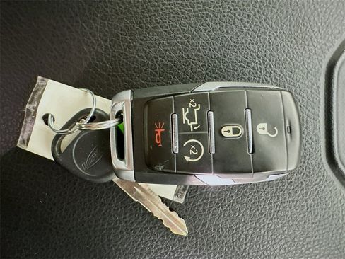 Used 2020 RAM 1500 Laramie image 38