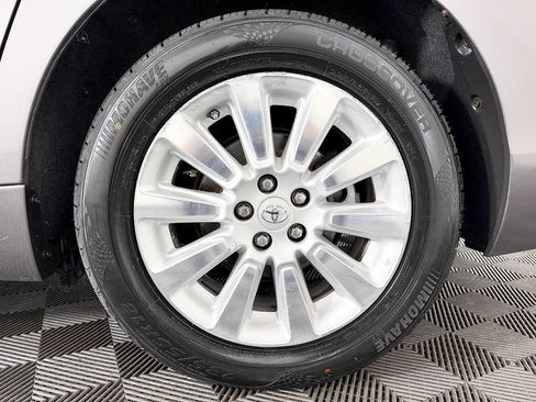 Used 2013 Toyota Sienna Limited w/ Premium Pkg AWD/4WD image 24