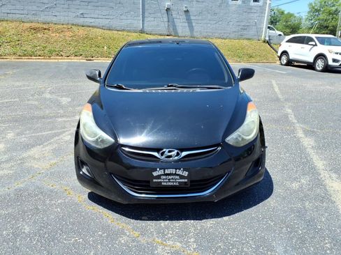 Used 2012 Hyundai Elantra GLS FWD image 9
