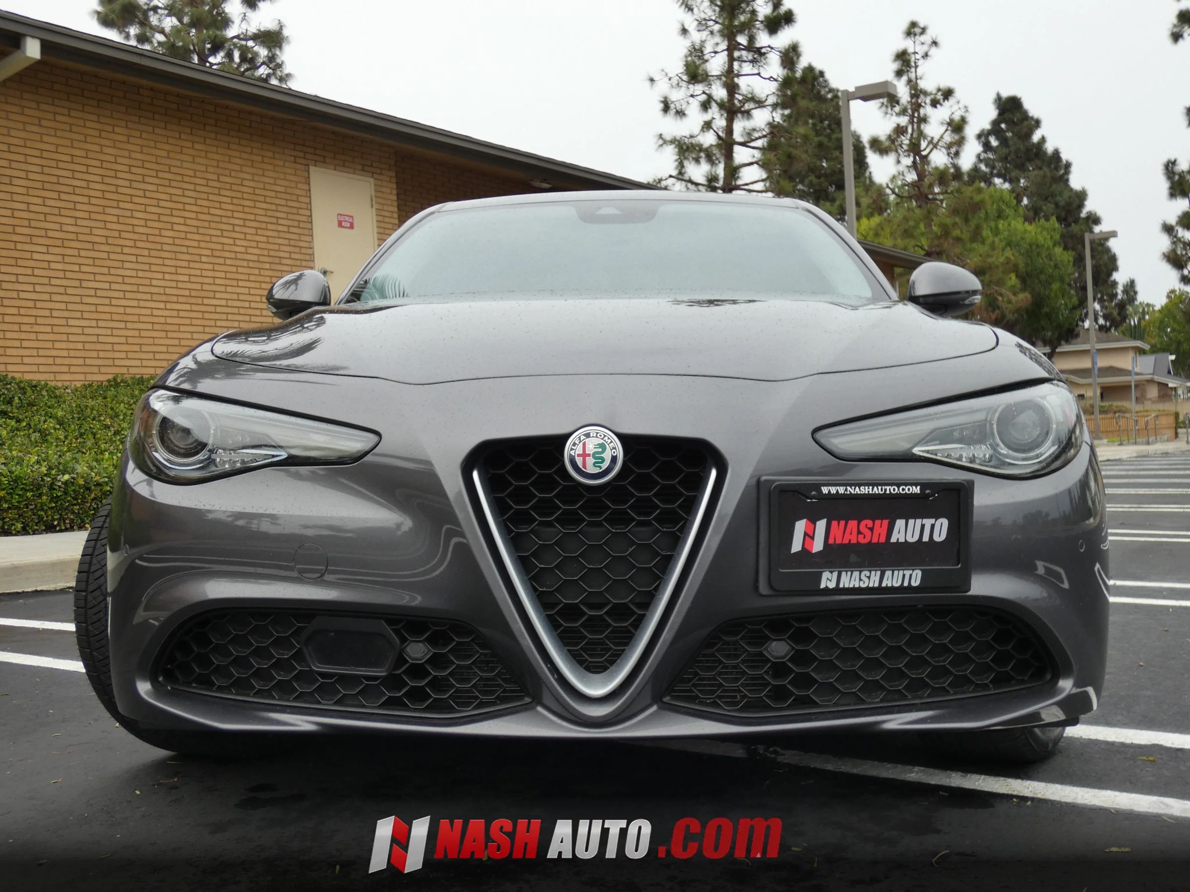 Used 2018 Alfa Romeo Giulia Ti w/ Quick Order Package 22X Lusso AWD/4WD image 17