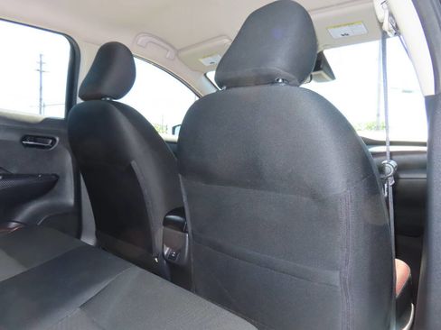 Used 2024 Nissan Versa SR FWD image 38