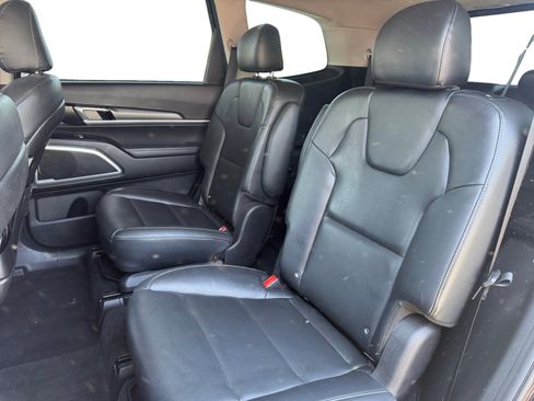 Used 2020 Kia Telluride S FWD image 13