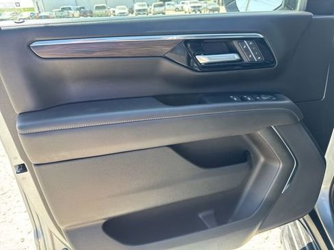 Used 2025 Chevrolet Tahoe LT AWD/4WD image 21