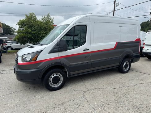 Used 2018 Ford Transit 250 130 Medium Roof RWD image 7