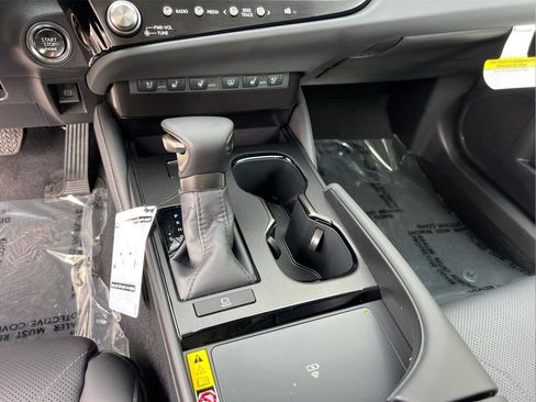 New 2025 Lexus ES 350 Ultra Luxury image 25