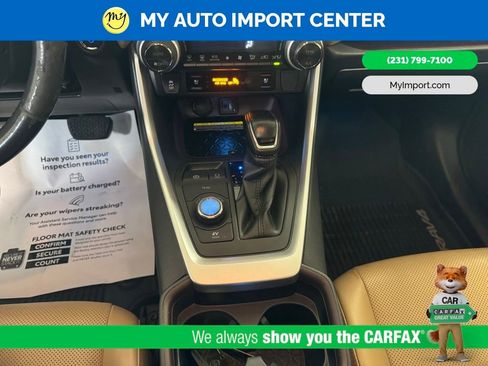 Used 2019 Toyota RAV4 Limited AWD/4WD image 24