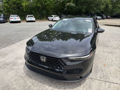Used 2025 Honda Accord SE image 3