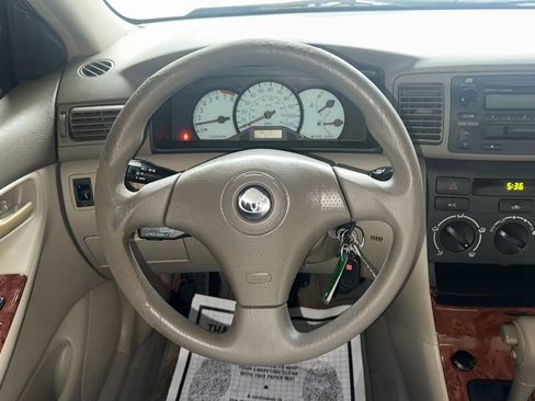 Used 2004 Toyota Corolla LE image 7