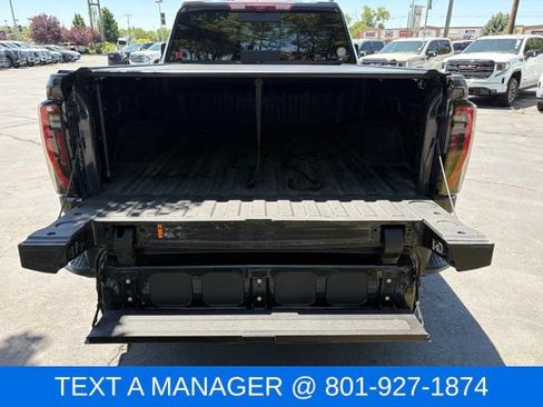 Used 2024 GMC Sierra 3500 AT4 w/ AT4 Premium Plus Package AWD/4WD image 10