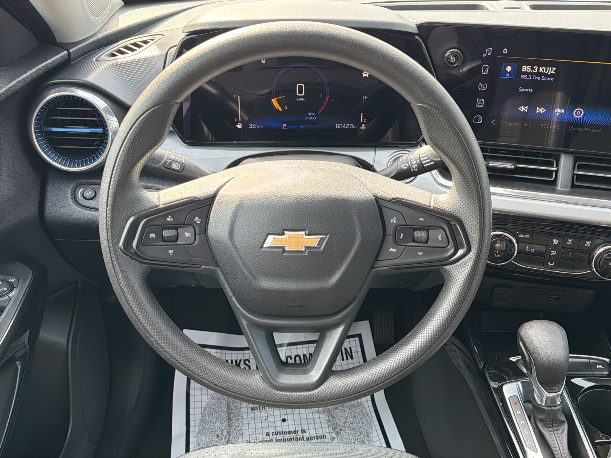 Used 2024 Chevrolet Trax LT FWD image 28