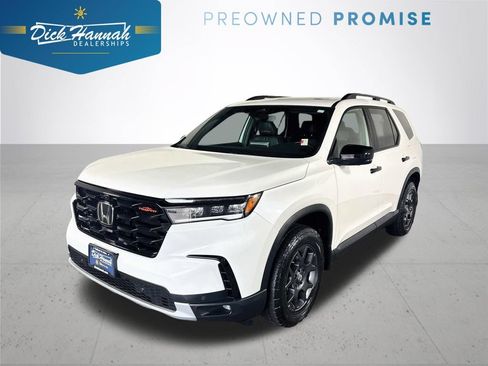 Used 2024 Honda Pilot TrailSport image 1
