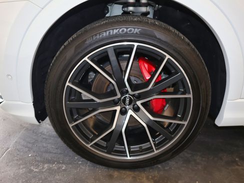 Used 2019 Audi Q8 Premium Plus w/ Premium Plus image 44