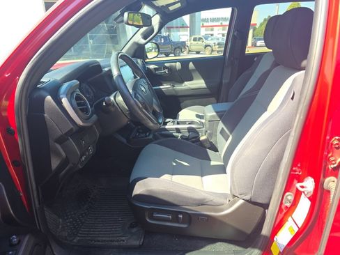 Used 2021 Toyota Tacoma TRD Sport RWD image 6