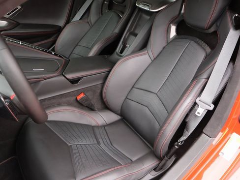 Used 2023 Chevrolet Corvette Stingray Premium Conv w/ Z51 Performance Package image 38