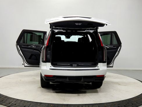 Used 2023 Cadillac Escalade Sport image 14