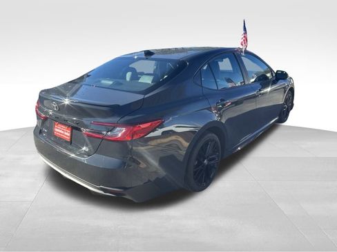 Used 2025 Toyota Camry SE image 22
