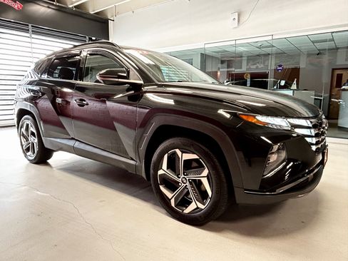 Used 2022 Hyundai Tucson Limited AWD/4WD image 14