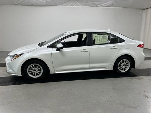 Used 2022 Toyota Corolla LE FWD image 6