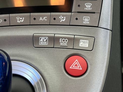 Used 2013 Toyota Prius Three w/ Solar Roof Pkg FWD image 42