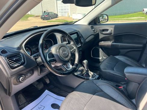 Used 2021 Jeep Compass Limited AWD/4WD image 31