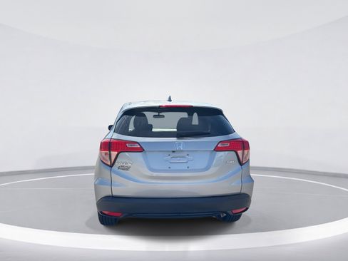 Used 2018 Honda HR-V EX image 7