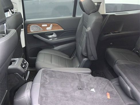 New 2026 Mercedes-Benz GLS 450 4MATIC image 22