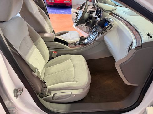 Used 2012 Buick LaCrosse Convenience FWD image 18
