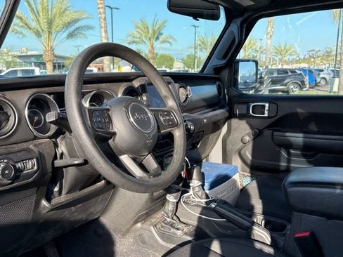 Used 2022 Jeep Wrangler Unlimited Sport image 7