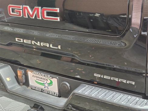 Used 2025 GMC Sierra 1500 Denali w/ Denali Reserve Package image 13