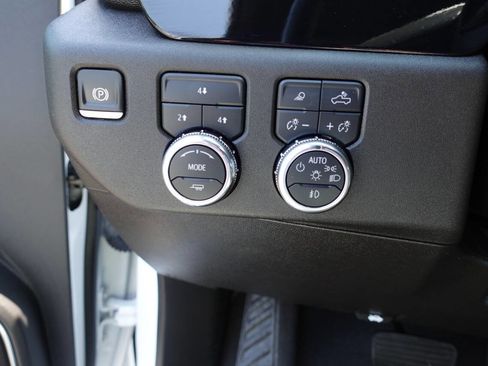 Used 2024 GMC Sierra 3500 SLE AWD/4WD image 58