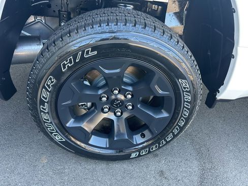 New 2026 RAM 1500 Express AWD/4WD image 21