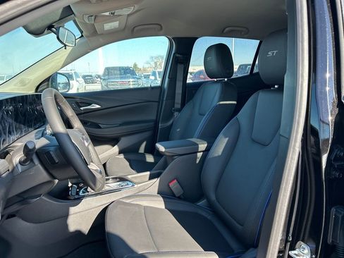 New 2026 Buick Encore GX Sport Touring image 18