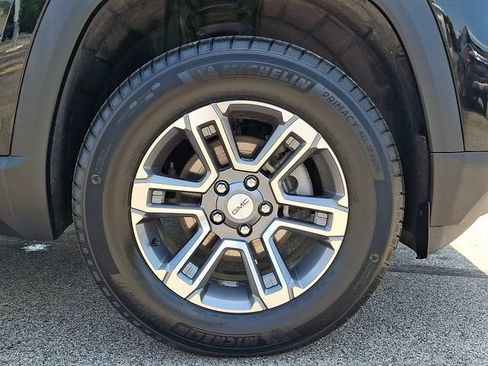 Used 2025 GMC Terrain Elevation AWD/4WD image 9