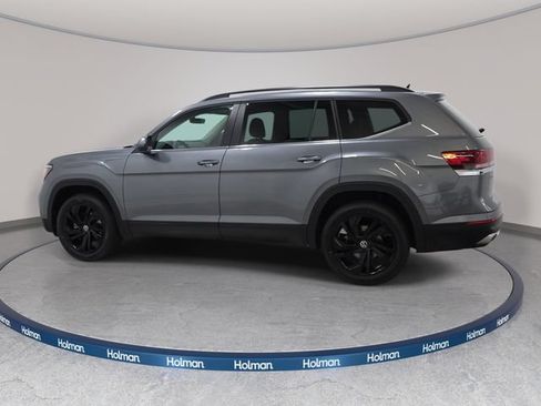 Used 2023 Volkswagen Atlas SE w/ Black Wheel Package AWD/4WD image 9
