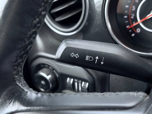 Used 2022 Jeep Wrangler Unlimited Sport AWD/4WD image 27