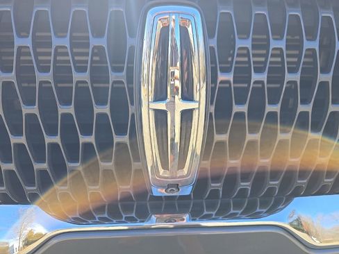 Used 2021 Lincoln Aviator Reserve w/ Equipment Group 208A image 6