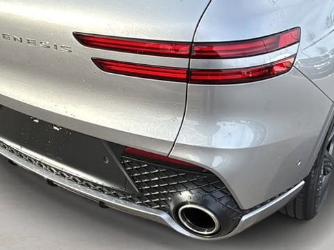 Used 2024 Genesis GV70 3.5T Sport w/ Sport Prestige Package image 33