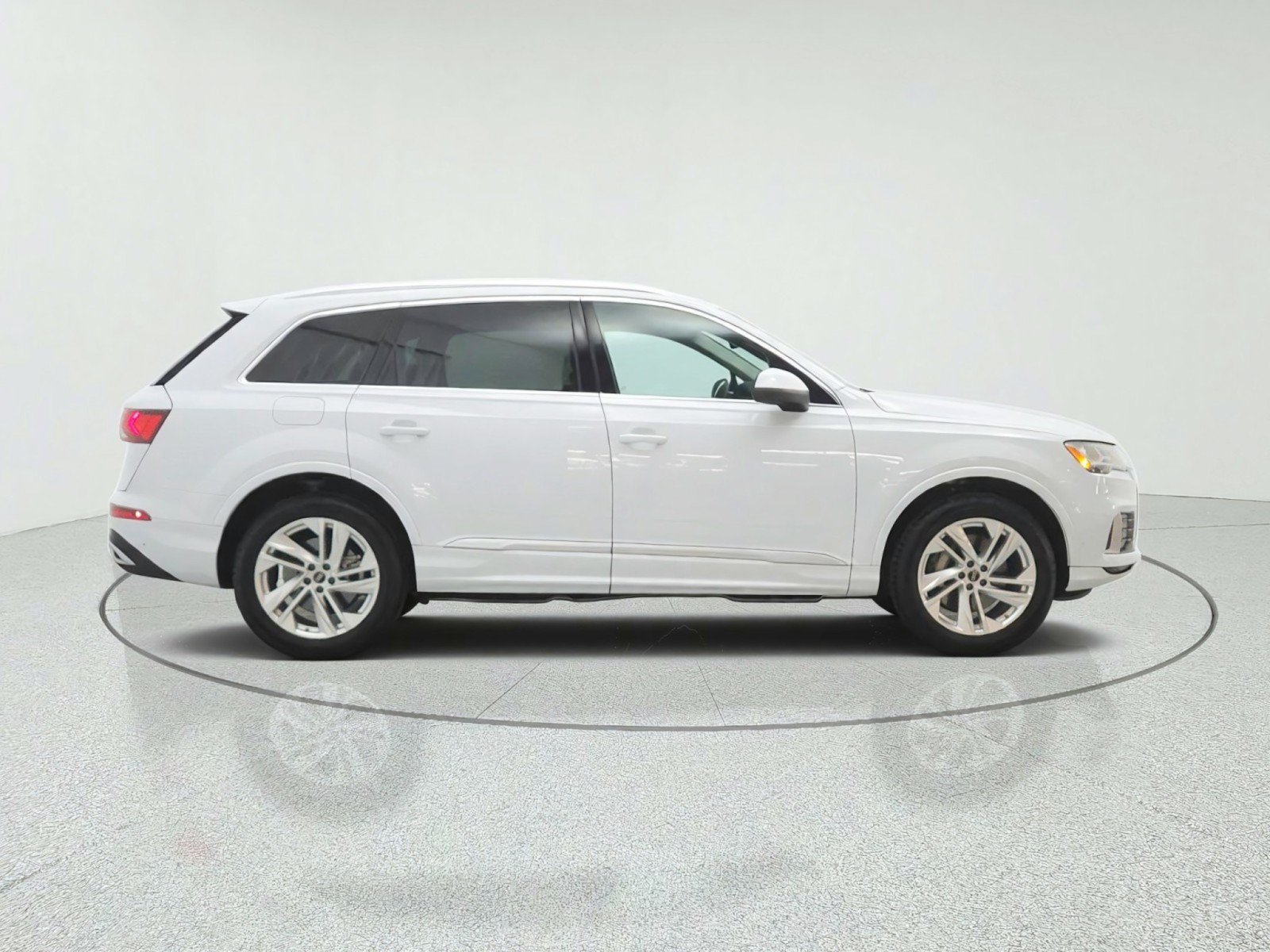 Used 2023 Audi Q7 2.0T Premium w/ Convenience Package AWD/4WD image 4