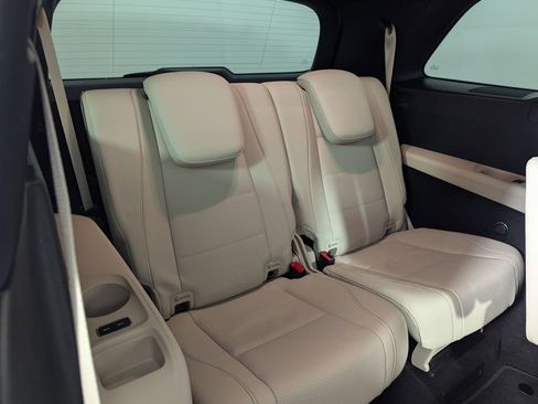 Used 2025 Mercedes-Benz GLS 450 4MATIC image 34