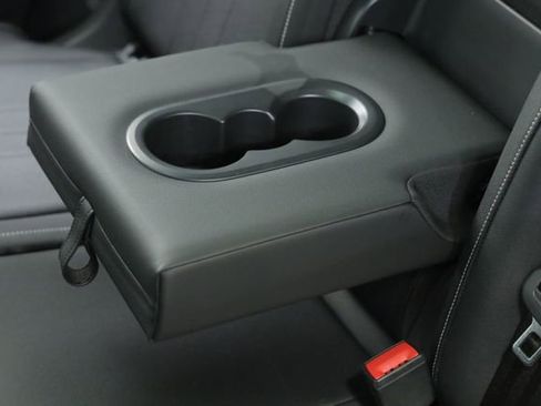 Certified 2022 Volkswagen Tiguan SE image 36